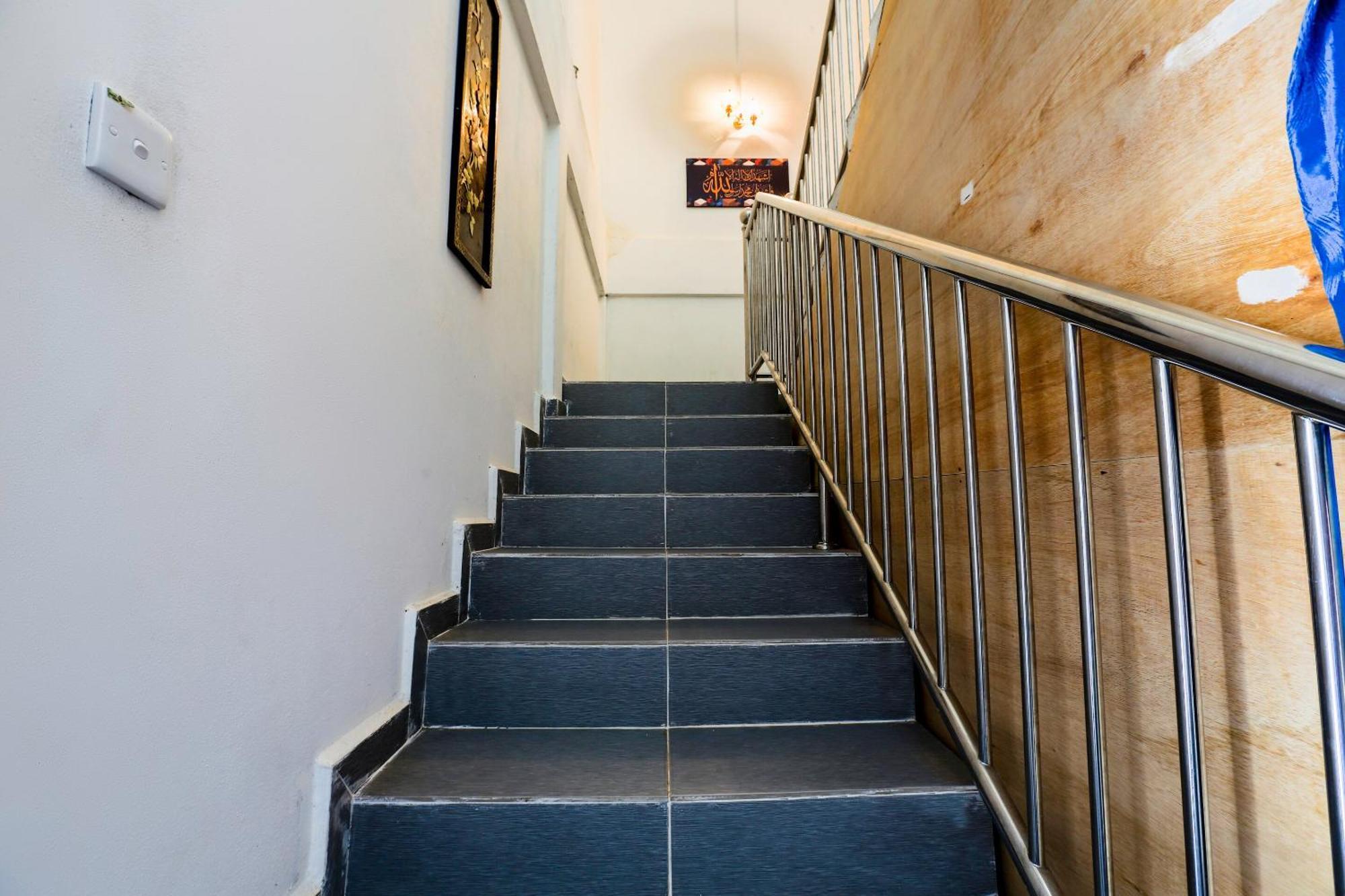 Oyo 89933 Nun Hotel Jeli Dış mekan fotoğraf